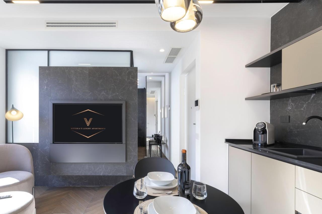 Vittoria'S Luxury Apartment Cagliari Eksteriør bilde