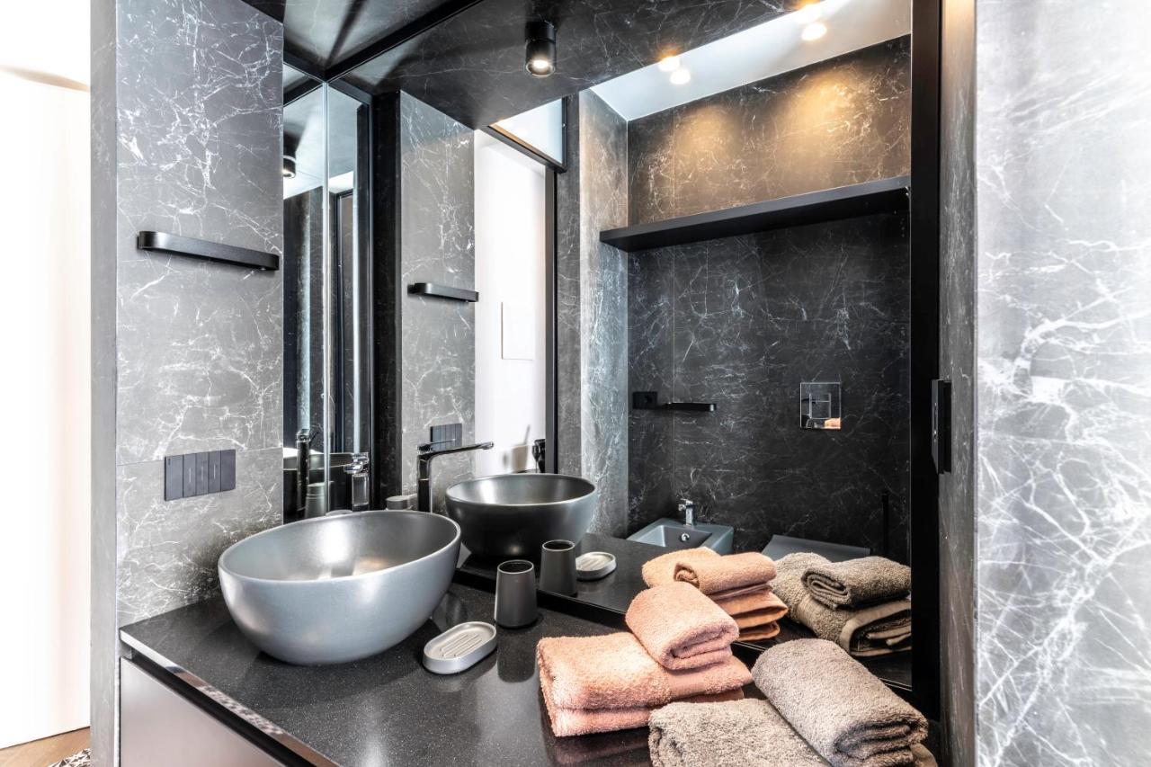 Vittoria'S Luxury Apartment Cagliari Eksteriør bilde