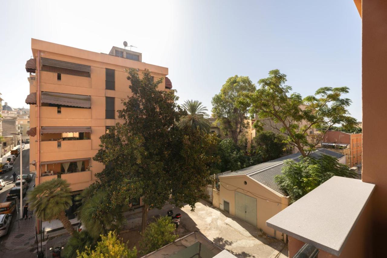 Vittoria'S Luxury Apartment Cagliari Eksteriør bilde