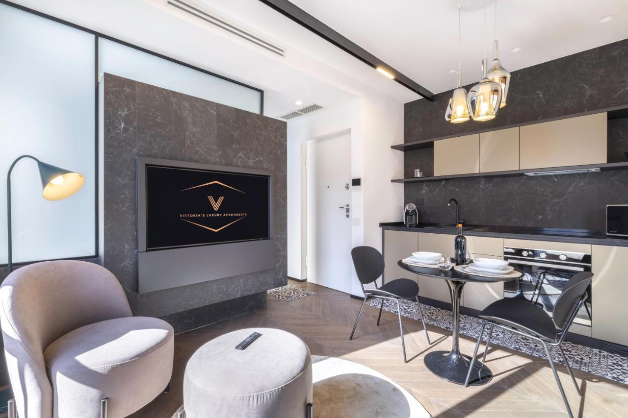 Vittoria'S Luxury Apartment Cagliari Eksteriør bilde